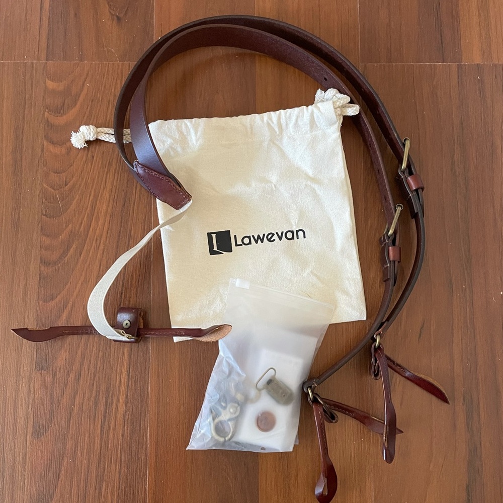 Brown leather 3-in-1 suspenders